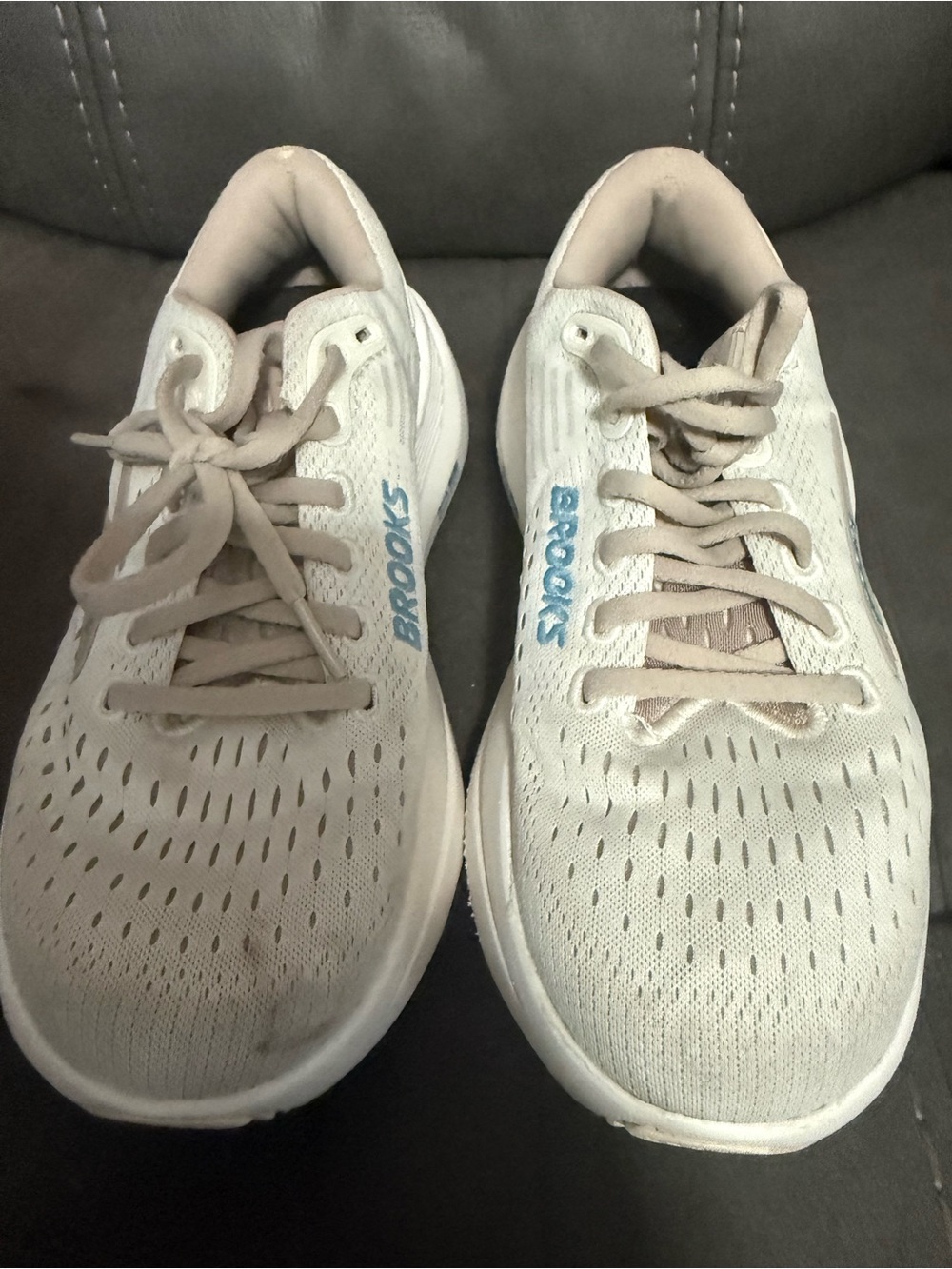 Brooks Women's Ghost Max Off-White Athletic Running Shoes with Blue Logo